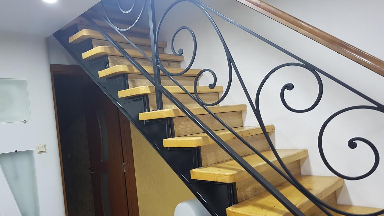 Батуми, 5 Комнатная Εξωτερικό φωτογραφία